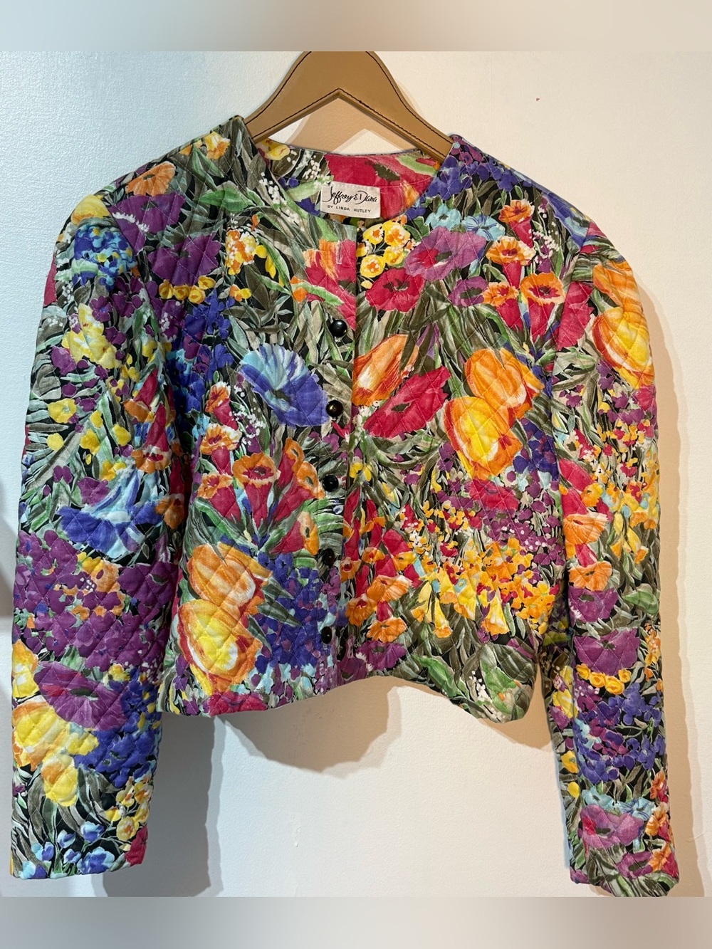 JEFFREY & DARA by Linda Hutley - Vintage Quilted Floral Jacket - Colorful floral